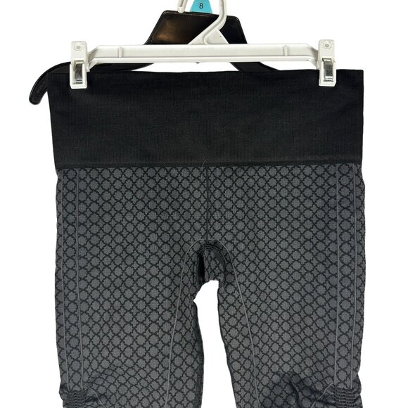 Lululemon Womens Crop Leggings Size 6 Black Geometric Pattern Stretchy - Picture 2 of 5